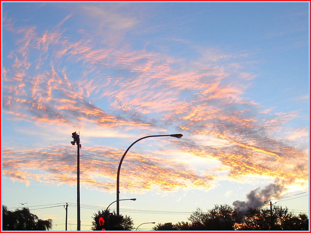 Lever de soleil - Sunset - Octobre 2007.  Dans ma ville - Hometown.