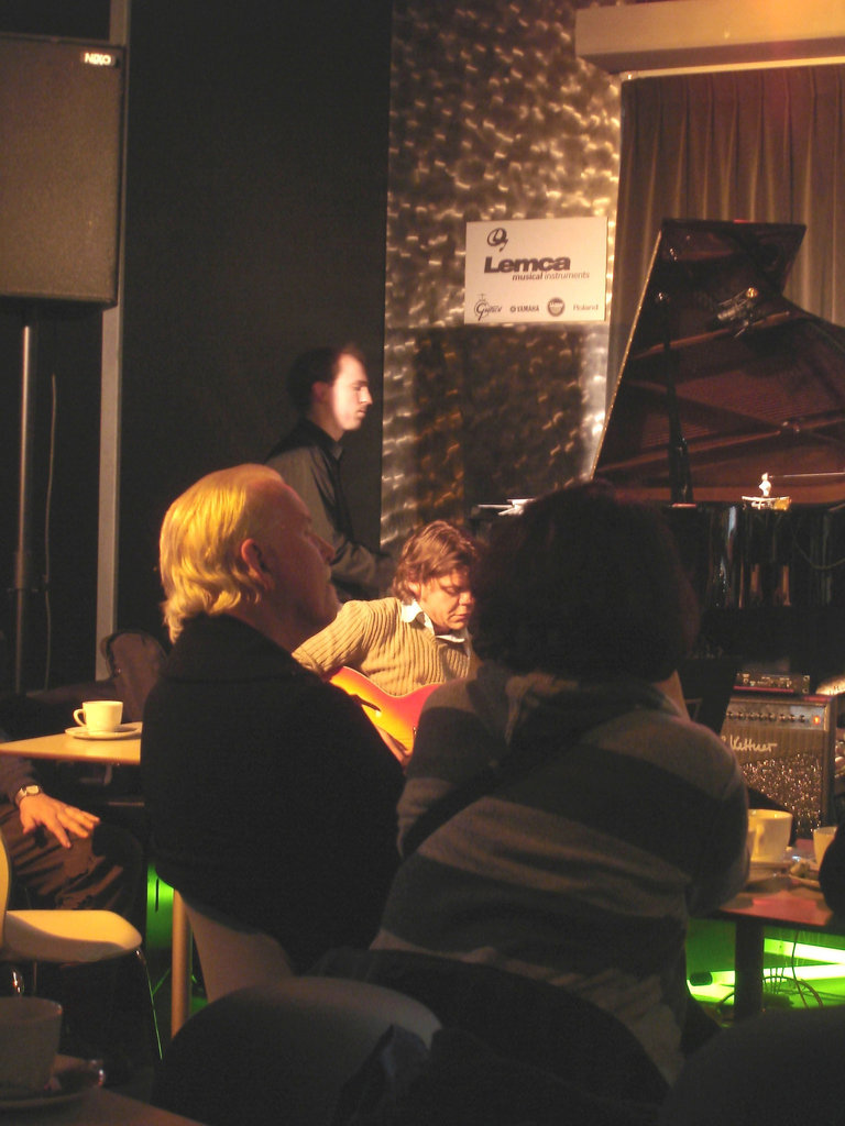 Bruxelles- Big band au Jazz Station- Guitariste -  8 novembre 2007.