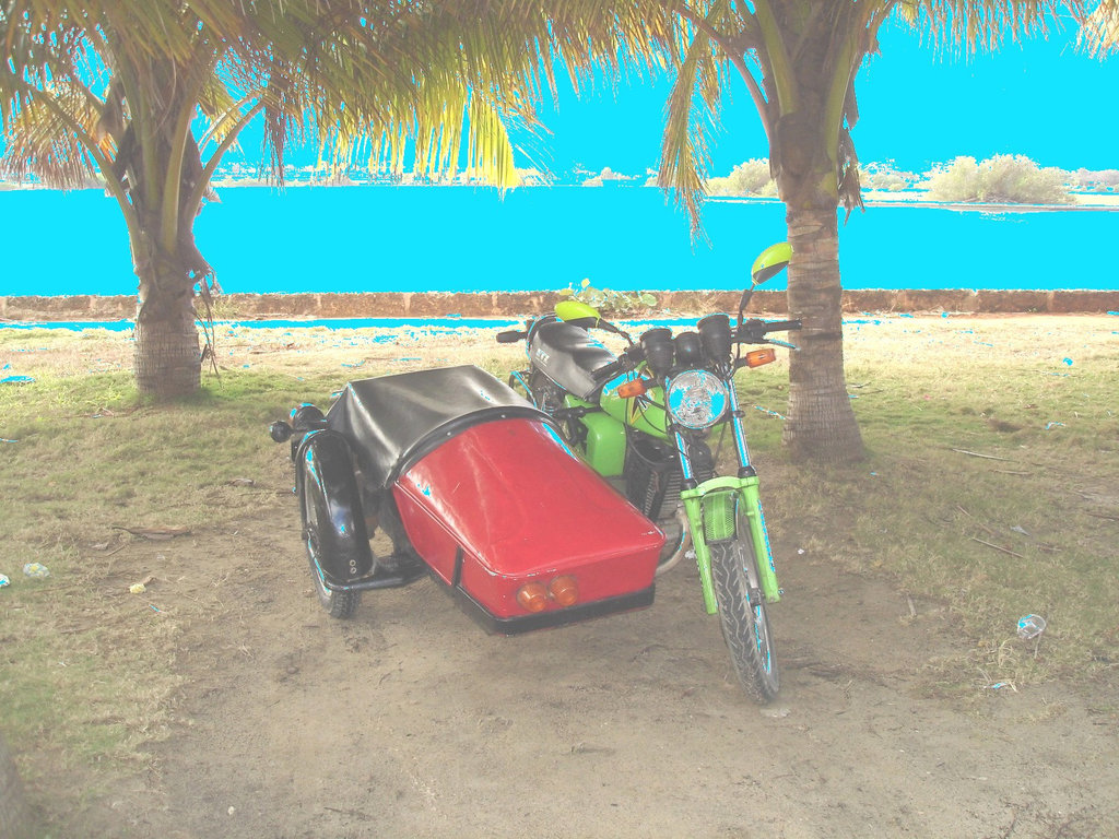 Varadero, CUBA -  3 février 2010- Photo éclaircie avec bleu photofiltré