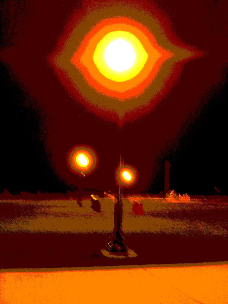 Blurry street lamps / Lampadaires embrouillés - Wildwood, New-Jersey. USA - 19 juillet 2010- Postérisation