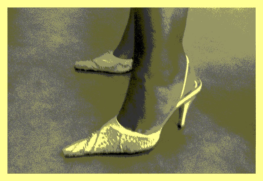 Lady Bergham en talons hauts / Lady Bergahm's high heels - Recadrage encadré en blanc  / Vintage postérisé
