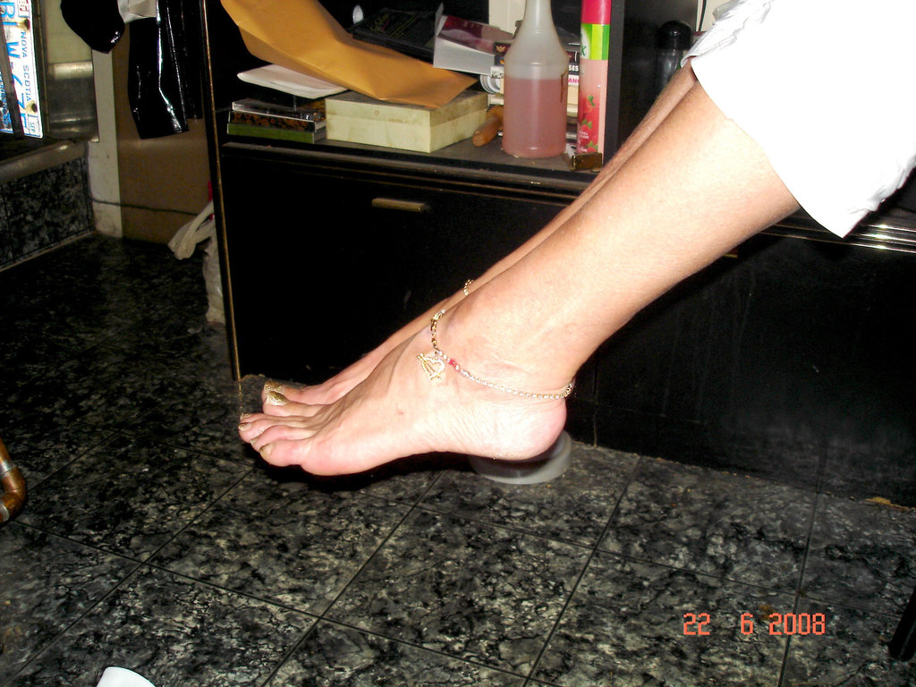 Mistress Misti's sexy Feet-  Les superbes Pieds de Maîtresse Misty- June 21th 2008