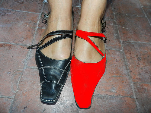 Madame Christine en talons hauts  Lady Christine's high heels close-up - 25 août 2012.